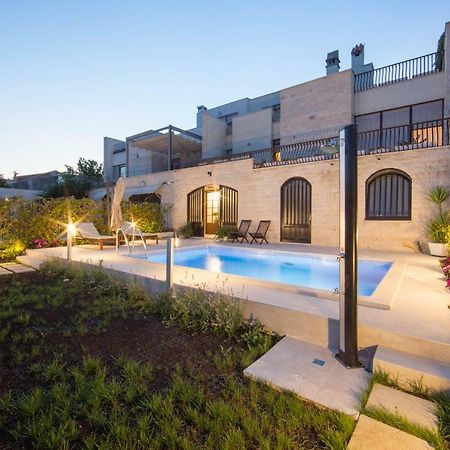 Melody M Apartment With Private Pool スプリト エクステリア 写真