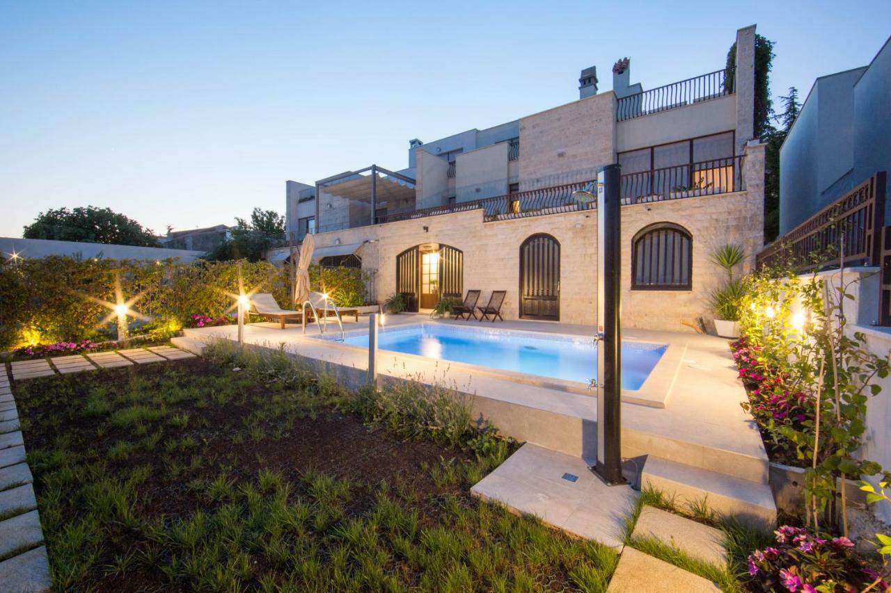 Melody M Apartment With Private Pool スプリト エクステリア 写真