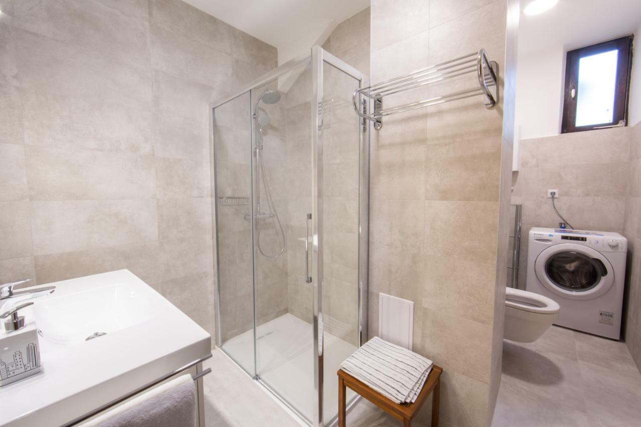 Melody M Apartment With Private Pool スプリト エクステリア 写真