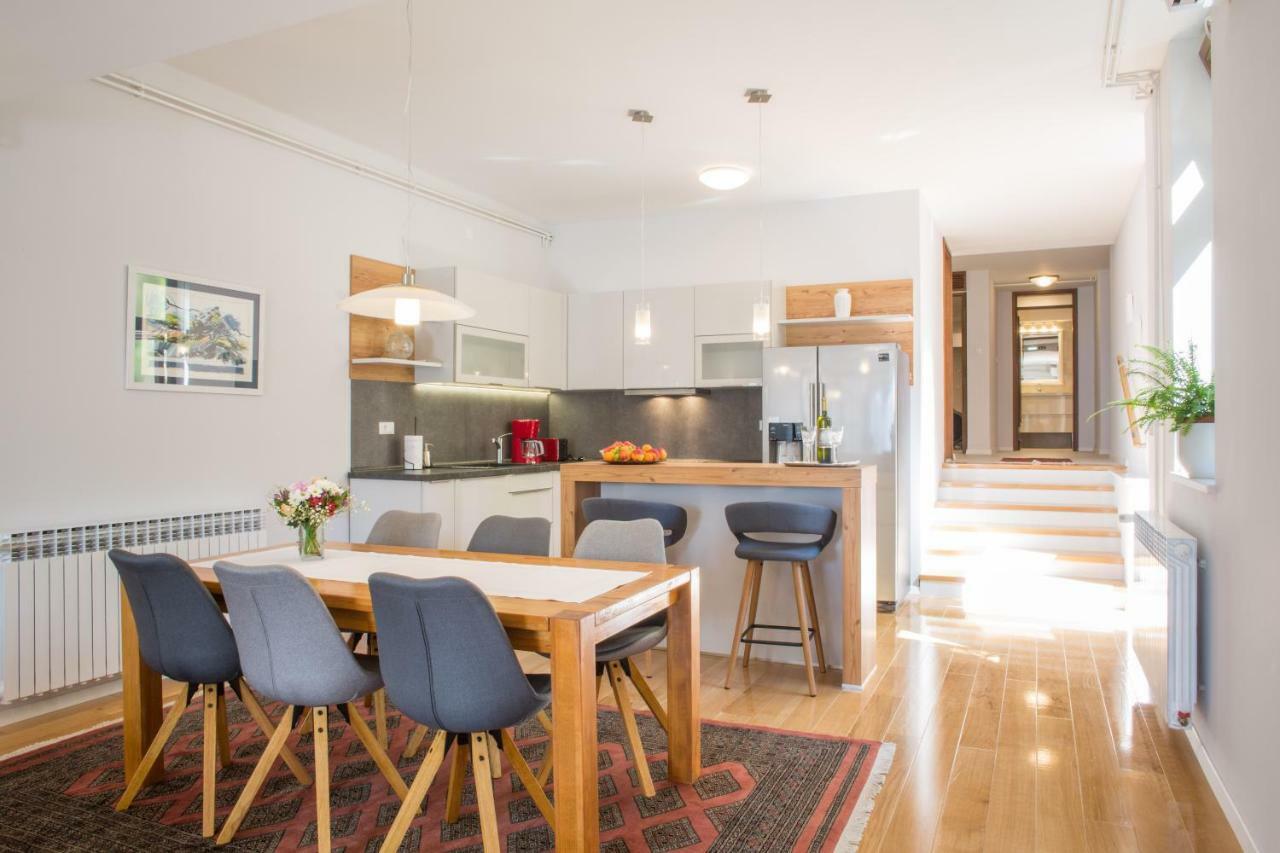 Melody M Apartment With Private Pool スプリト エクステリア 写真