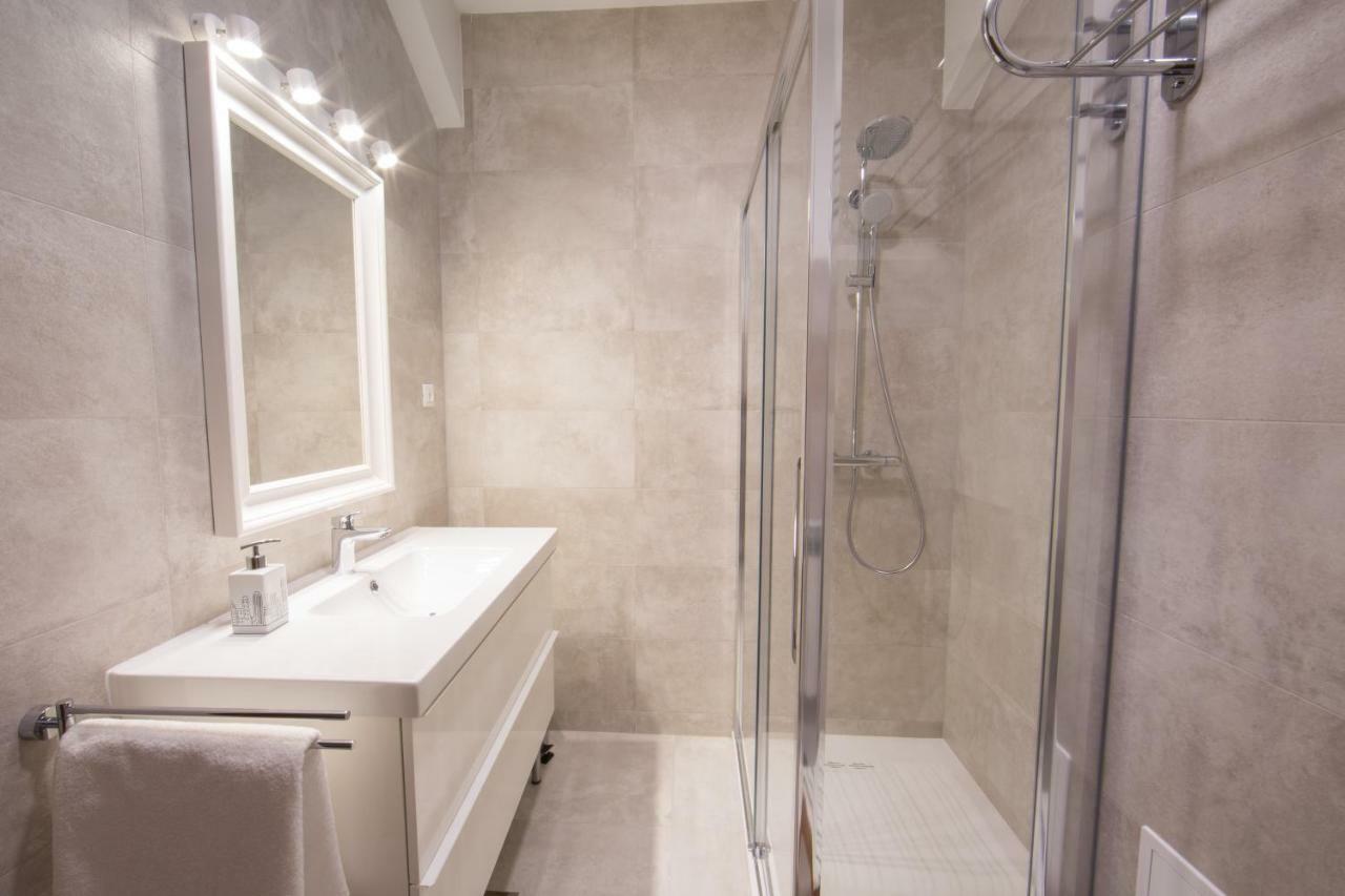 Melody M Apartment With Private Pool スプリト エクステリア 写真