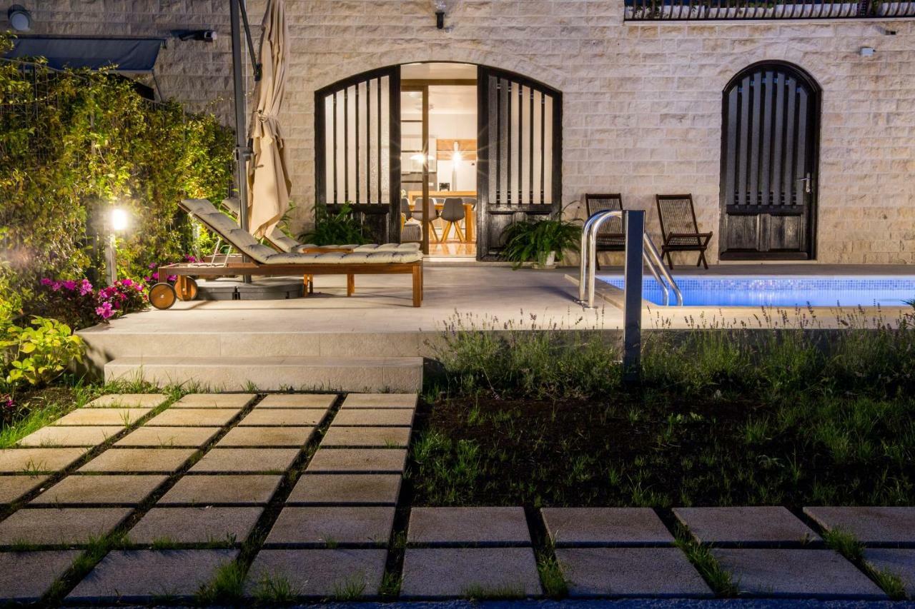 Melody M Apartment With Private Pool スプリト エクステリア 写真