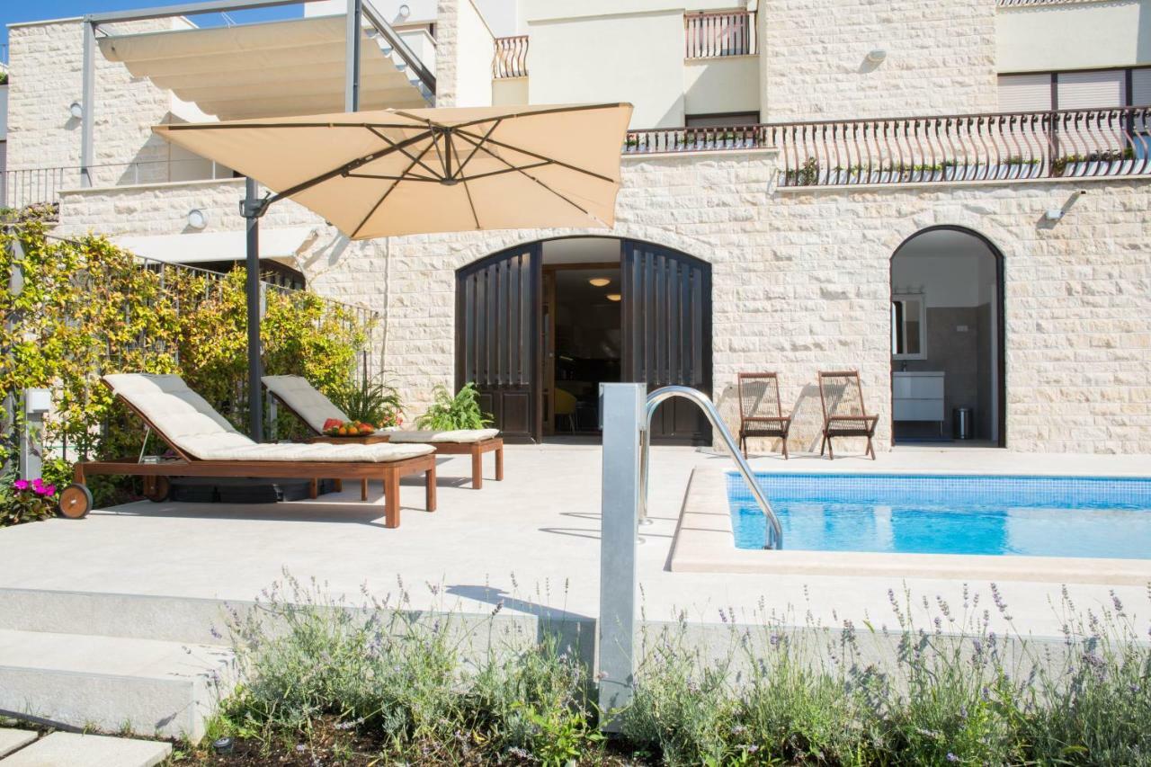 Melody M Apartment With Private Pool スプリト エクステリア 写真