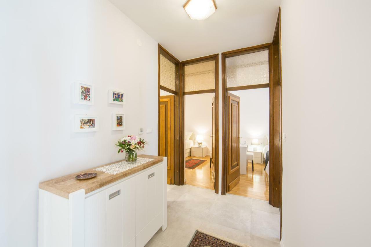 Melody M Apartment With Private Pool スプリト エクステリア 写真